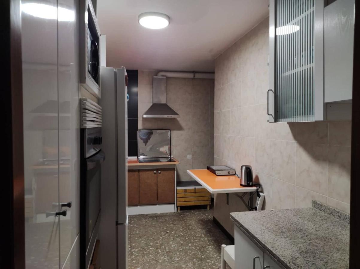 35-3- Комната В Квартире Для Семьи От 1 До 4 Человек В Центре Аликанте อาลิกันเต ภายนอก รูปภาพ