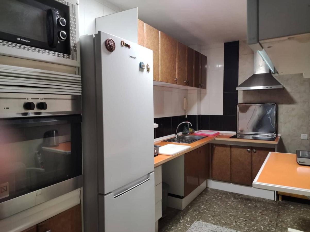 35-3- Комната В Квартире Для Семьи От 1 До 4 Человек В Центре Аликанте อาลิกันเต ภายนอก รูปภาพ