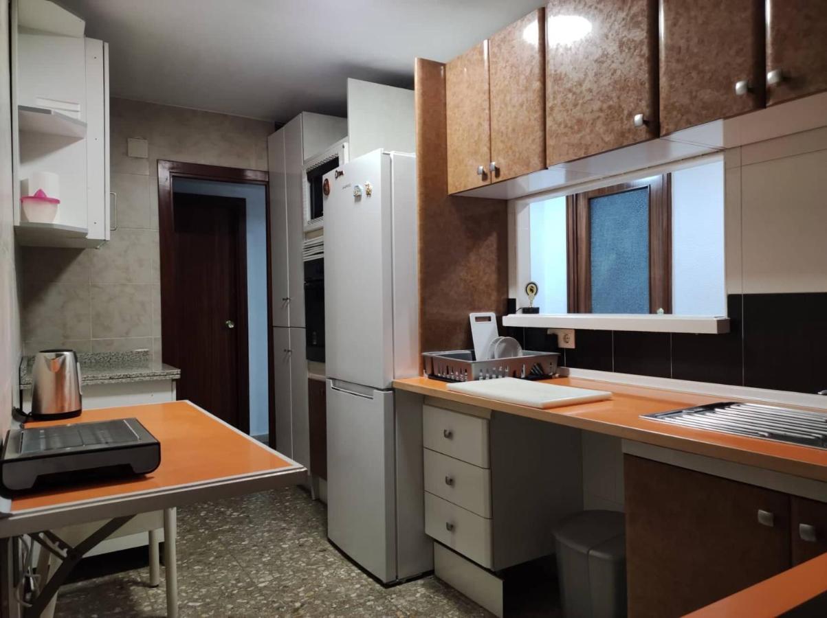 35-3- Комната В Квартире Для Семьи От 1 До 4 Человек В Центре Аликанте อาลิกันเต ภายนอก รูปภาพ